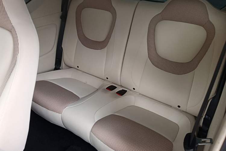 Used Wuling Hongguang MINIEV 2024 3rd Generation 215km Youth Edition Left Rear Seat