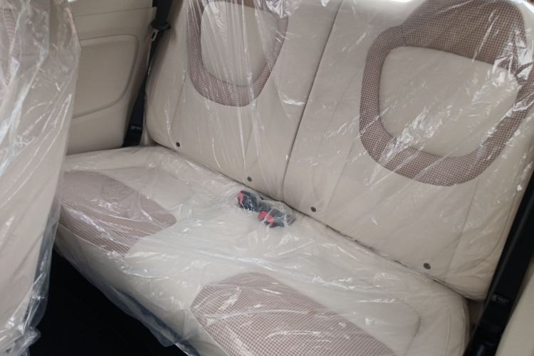 Used Wuling Hongguang MINIEV 2024 3rd Generation 215km Youth Edition Left Rear Seat