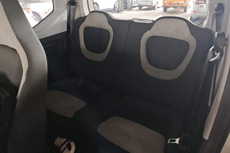 Used Wuling Hongguang MINIEV 2024 3rd Generation 215km Advanced Version Left Rear Seat