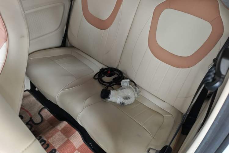 Used Wuling Hongguang MINIEV 2024 3rd Generation 215km Youth Edition Left Rear Seat