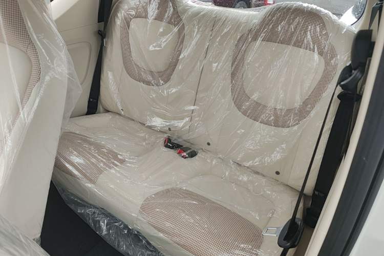 Used Wuling Hongguang MINIEV 2024 3rd Generation 215km Youth Edition Left Rear Seat