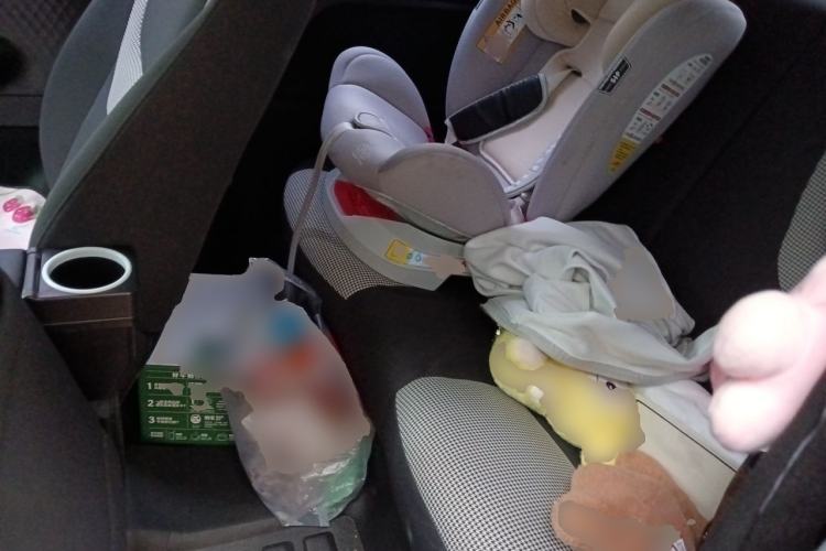 Used Wuling Hongguang MINIEV 2024 3rd Generation 215km Youth Edition Left Rear Seat