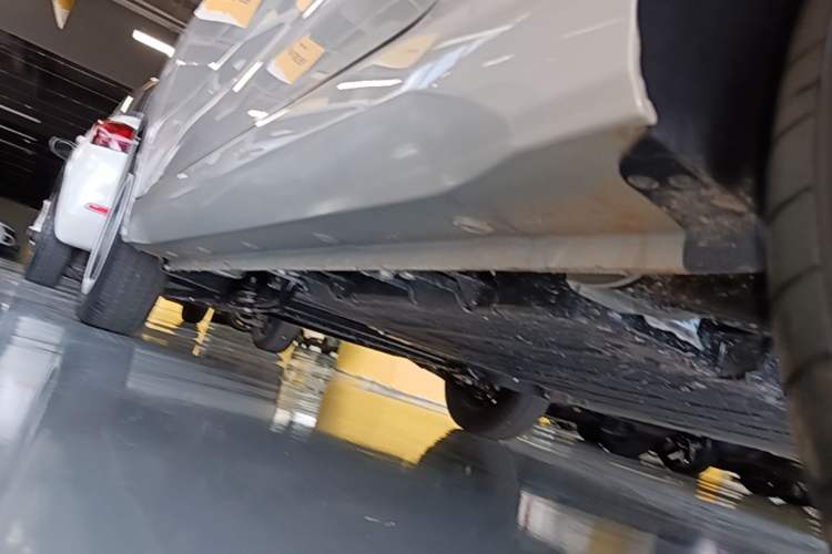 Used Wuling Hongguang MINIEV 2024 3rd Generation 215km Youth Edition Left Side Sill