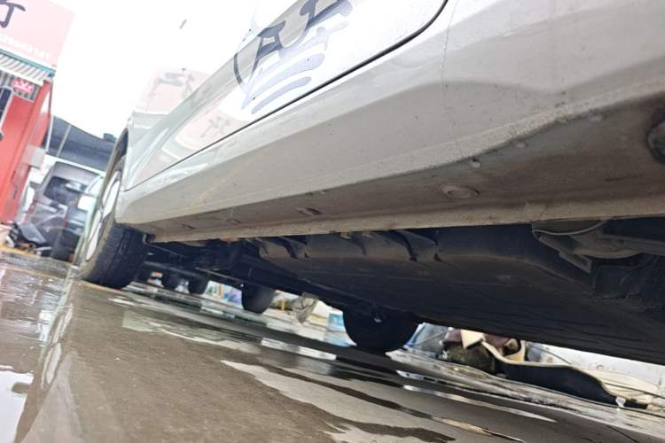 Used Wuling Hongguang MINIEV 2024 3rd Generation 215km Advanced Version Left Side Sill