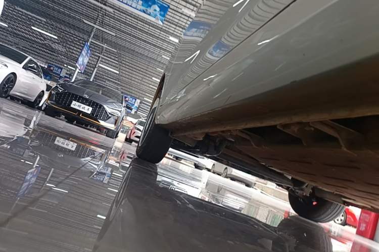Used Wuling Hongguang MINIEV 2024 3rd Generation 215km Youth Edition Left Side Sill