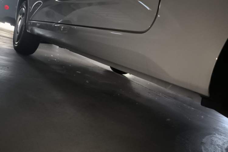 Used Wuling Hongguang MINIEV 2024 3rd Generation 215km Youth Edition Left Side Sill