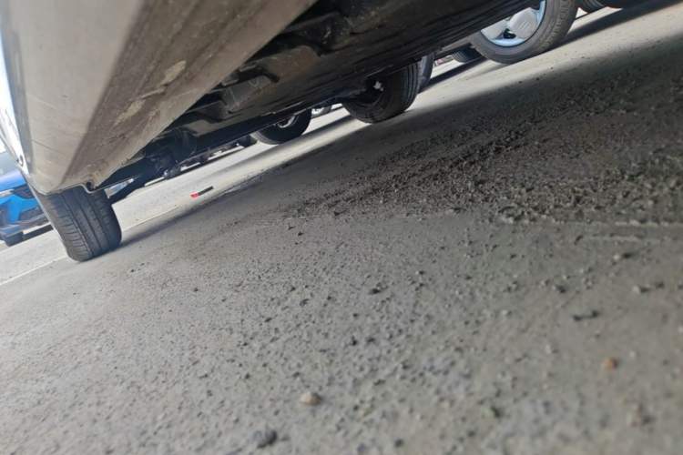 Used Wuling Hongguang MINIEV 2024 3rd Generation 215km Youth Edition Left Side Sill