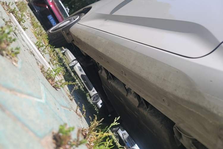 Used Wuling Hongguang MINIEV 2024 3rd Generation 215km Youth Edition Left Side Sill