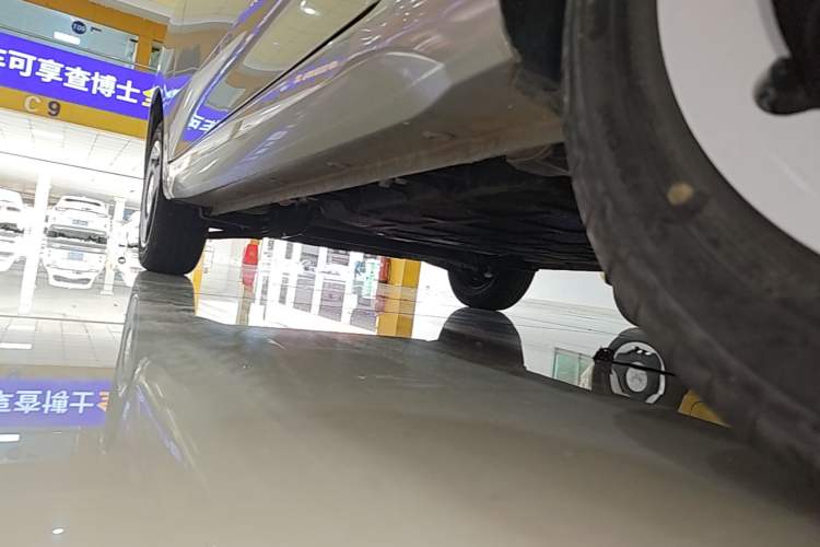 Used Wuling Hongguang MINIEV 2024 3rd Generation 215km Youth Edition Left Side Sill