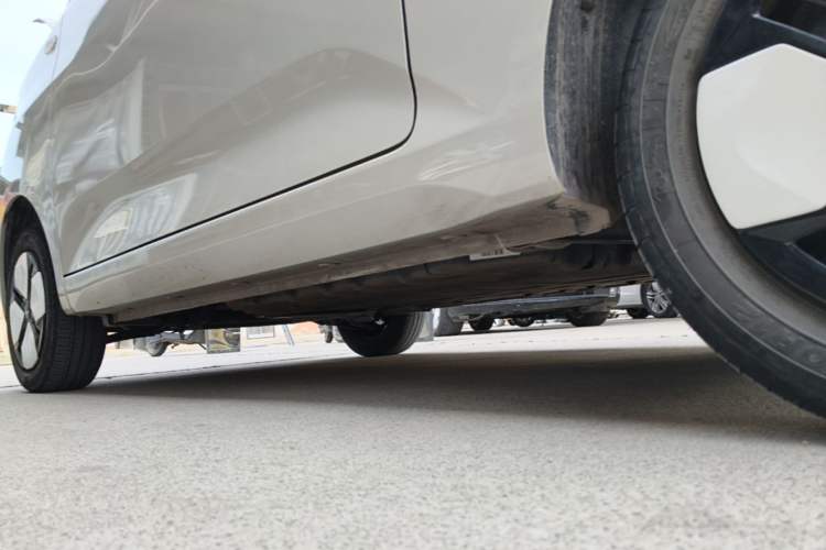 Used Wuling Hongguang MINIEV 2024 3rd Generation 215km Advanced Version Left Side Sill