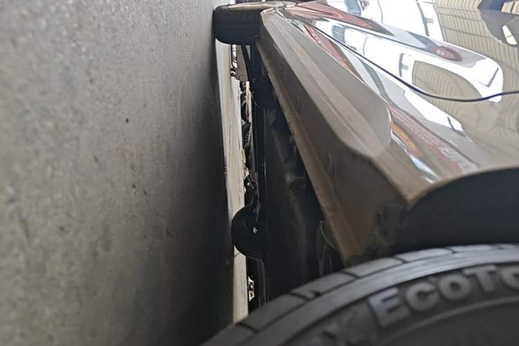 Used Wuling Hongguang MINIEV 2024 3rd Generation 215km Youth Edition Left Side Sill