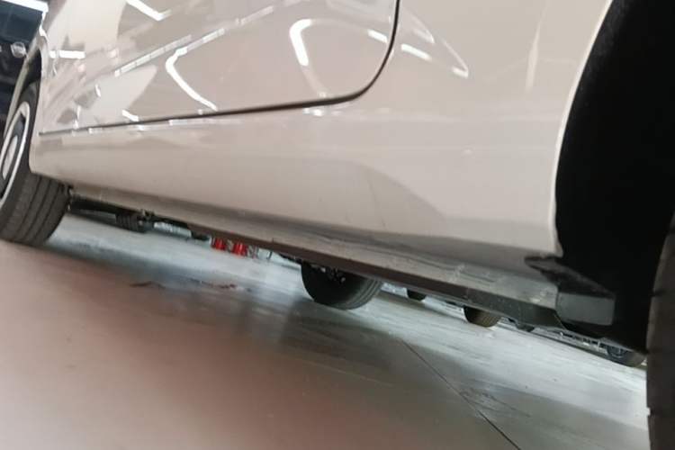 Used Wuling Hongguang MINIEV 2024 3rd Generation 215km Youth Edition Left Side Sill