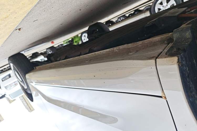 Used Wuling Hongguang MINIEV 2024 3rd Generation 215km Youth Edition Left Side Sill