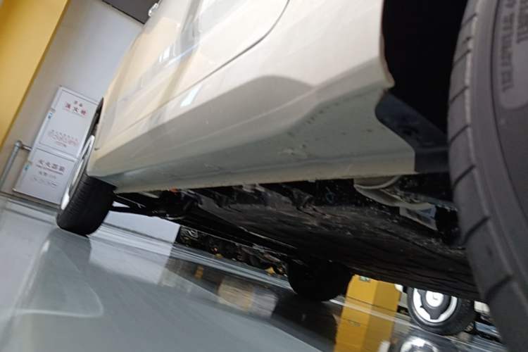 Used Wuling Hongguang MINIEV 2024 3rd Generation 215km Youth Edition Left Side Sill