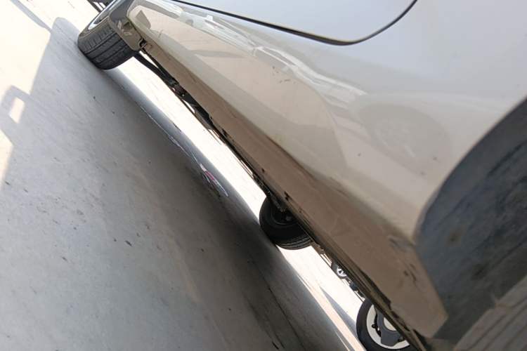 Used Wuling Hongguang MINIEV 2024 3rd Generation 215km Youth Edition Left Side Sill