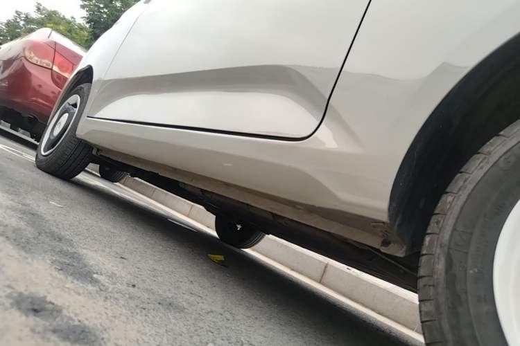 Used Wuling Hongguang MINIEV 2024 3rd Generation 215km Youth Edition Left Side Sill