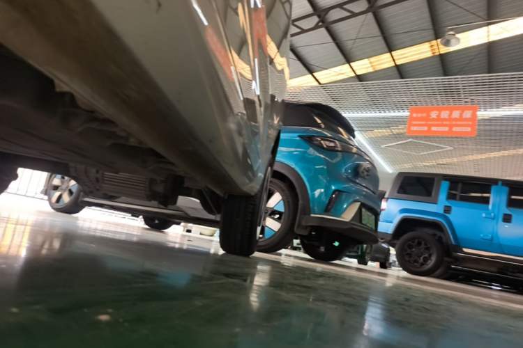 Used Wuling Hongguang MINIEV 2024 3rd Generation 215km Youth Edition Left Side Sill