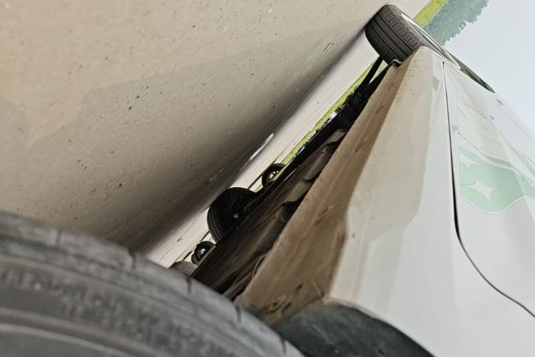 Used Wuling Hongguang MINIEV 2024 3rd Generation 215km Youth Edition Left Side Sill