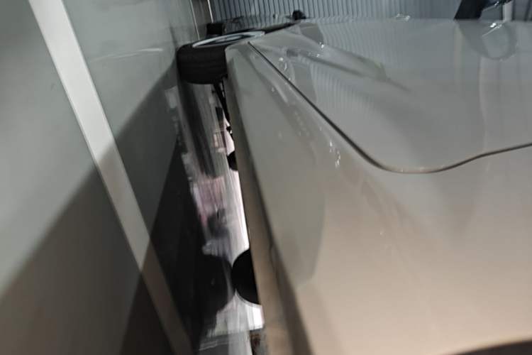 Used Wuling Hongguang MINIEV 2024 3rd Generation 215km Youth Edition Left Side Sill