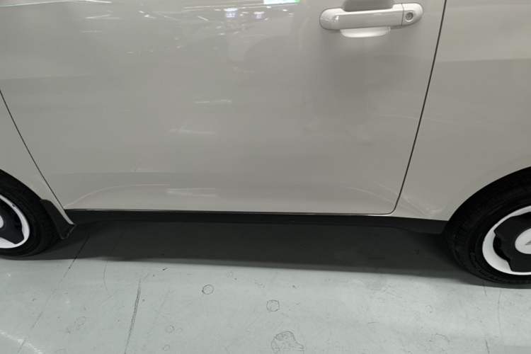 Used Wuling Hongguang MINIEV 2024 3rd Generation 215km Youth Edition Left Side Sill