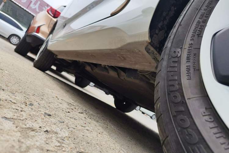 Used Wuling Hongguang MINIEV 2024 3rd Generation 215km Youth Edition Left Side Sill