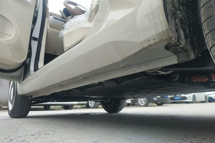 Used Wuling Hongguang MINIEV 2024 3rd Generation 215km Youth Edition Left Side Sill