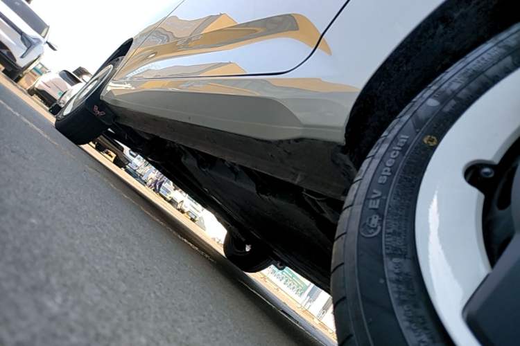 Used Wuling Hongguang MINIEV 2024 3rd Generation 215km Youth Edition Left Side Sill
