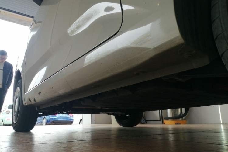 Used Wuling Hongguang MINIEV 2024 3rd Generation 215km Youth Edition Left Side Sill