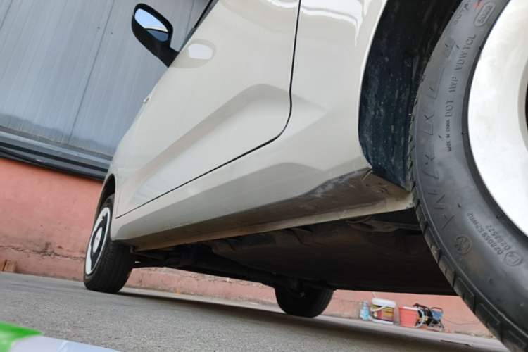 Used Wuling Hongguang MINIEV 2024 3rd Generation 215km Youth Edition Left Side Sill