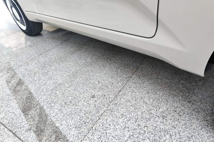 Used Wuling Hongguang MINIEV 2024 3rd Generation 215km Youth Edition Left Side Sill