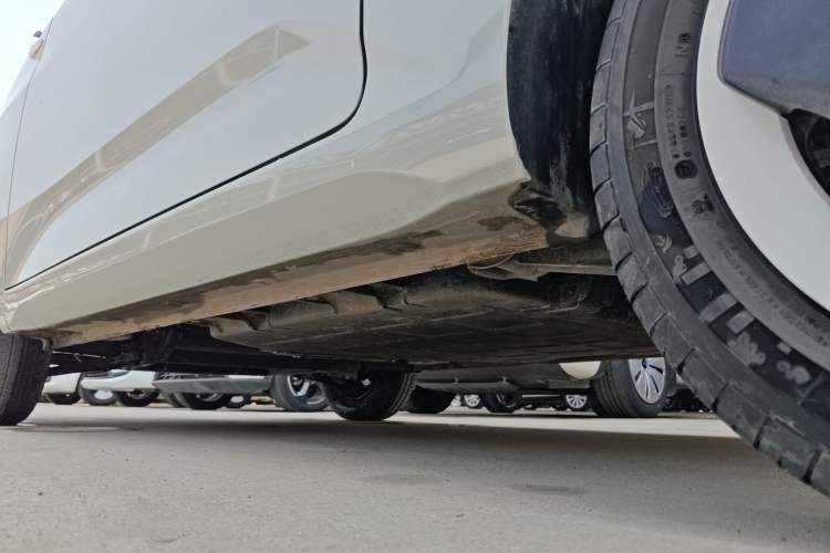 Used Wuling Hongguang MINIEV 2024 3rd Generation 215km Youth Edition Left Side Sill