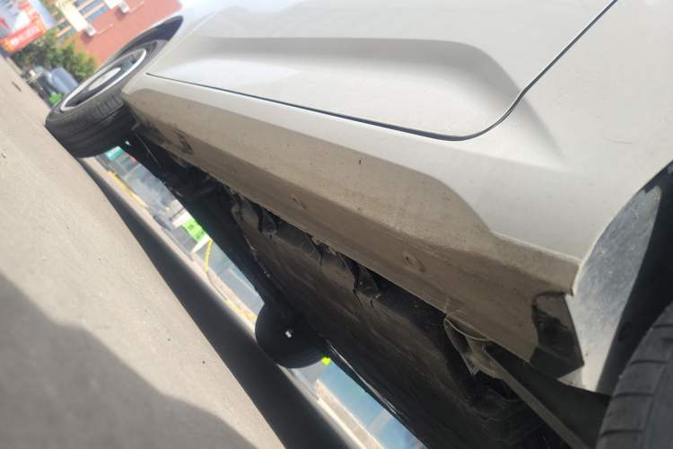 Used Wuling Hongguang MINIEV 2024 3rd Generation 215km Youth Edition Left Side Sill