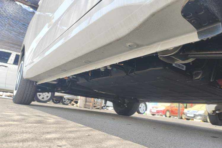 Used Wuling Hongguang MINIEV 2024 3rd Generation 215km Youth Edition Left Side Sill