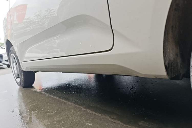 Used Wuling Hongguang MINIEV 2024 3rd Generation 215km Youth Edition Left Side Sill