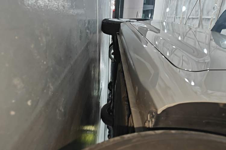 Used Wuling Hongguang MINIEV 2024 3rd Generation 215km Advanced Version Left Side Sill