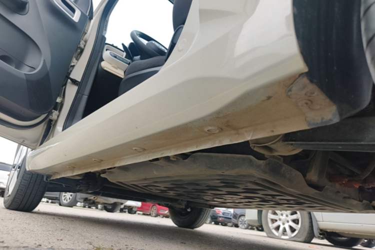 Used Wuling Hongguang MINIEV 2024 3rd Generation 215km Advanced Version Left Side Sill