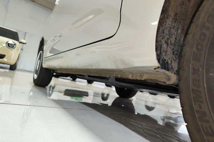 Used Wuling Hongguang MINIEV 2024 3rd Generation 215km Youth Edition Left Side Sill