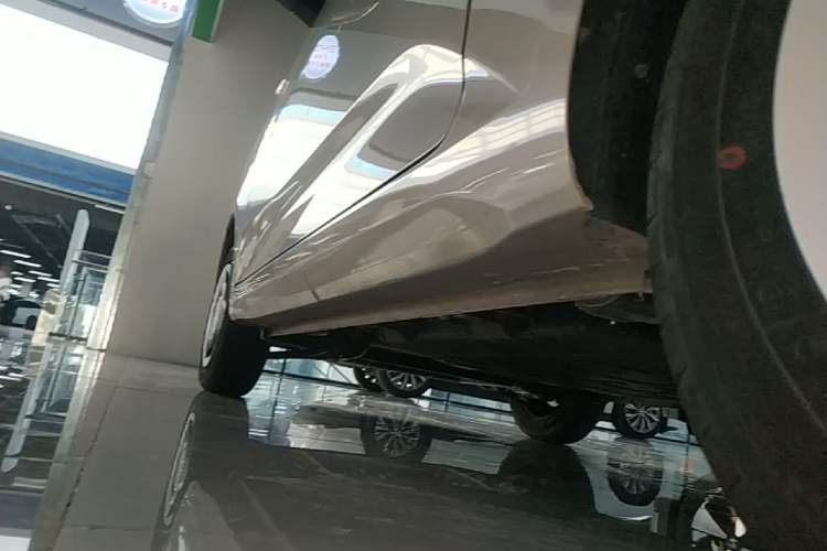 Used Wuling Hongguang MINIEV 2024 3rd Generation 215km Youth Edition Left Side Sill