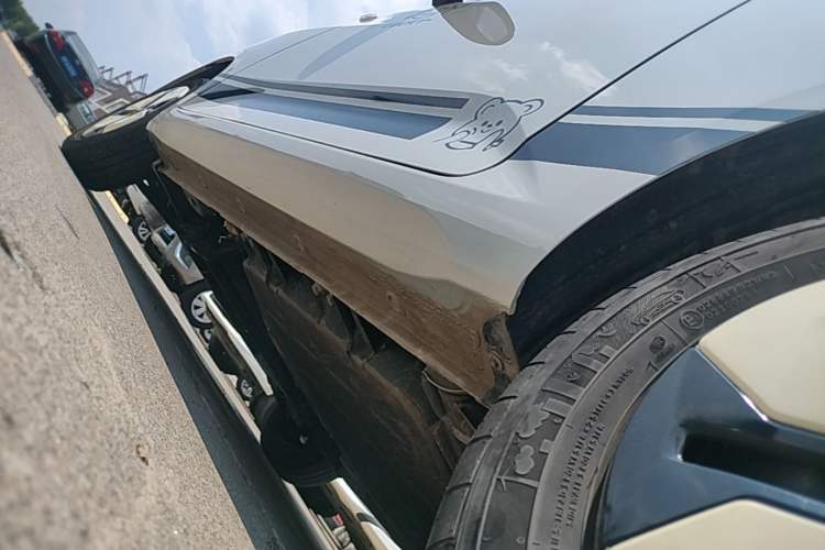 Used Wuling Hongguang MINIEV 2024 3rd Generation 215km Youth Edition Left Side Sill