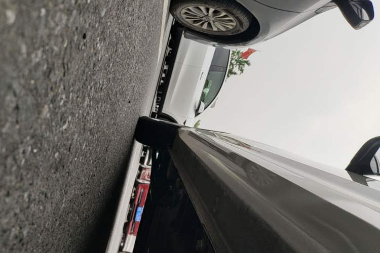 Used Wuling Hongguang MINIEV 2024 3rd Generation 215km Youth Edition Left Side Sill