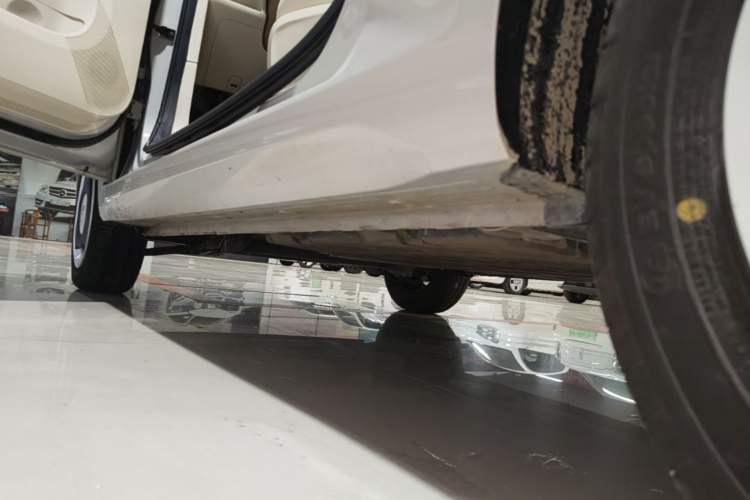 Used Wuling Hongguang MINIEV 2024 3rd Generation 215km Youth Edition Left Side Sill