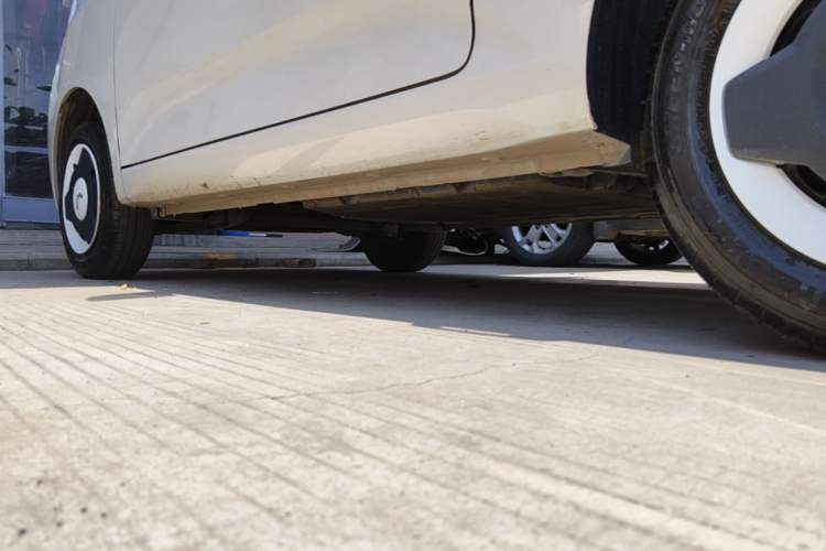 Used Wuling Hongguang MINIEV 2024 3rd Generation 215km Youth Edition Left Side Sill