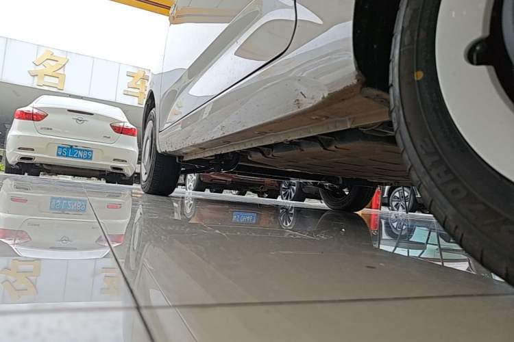 Used Wuling Hongguang MINIEV 2024 3rd Generation 215km Youth Edition Left Side Sill
