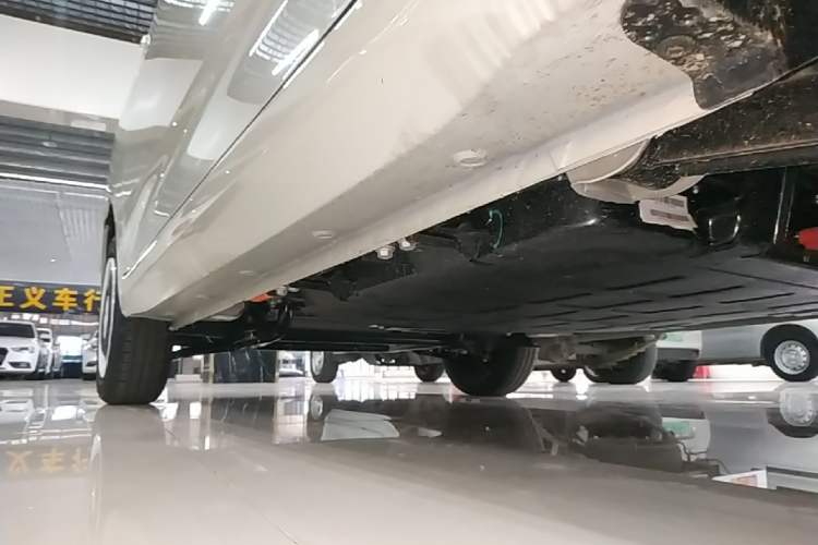 Used Wuling Hongguang MINIEV 2024 3rd Generation 215km Youth Edition Left Side Sill