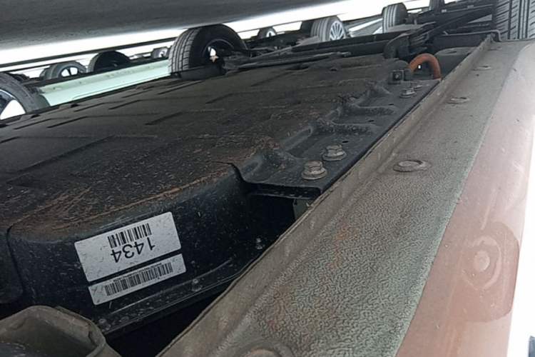 Used Wuling Hongguang MINIEV 2024 3rd Generation 215km Advanced Version Left Side Sill