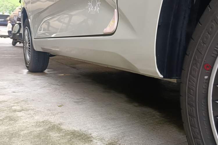 Used Wuling Hongguang MINIEV 2024 3rd Generation 215km Youth Edition Left Side Sill