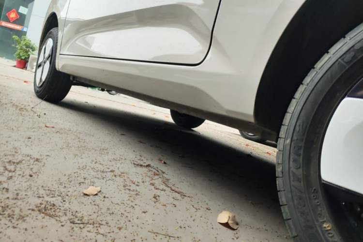 Used Wuling Hongguang MINIEV 2024 3rd Generation 215km Advanced Version Left Side Sill