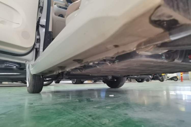 Used Wuling Hongguang MINIEV 2024 3rd Generation 215km Youth Edition Left Side Sill