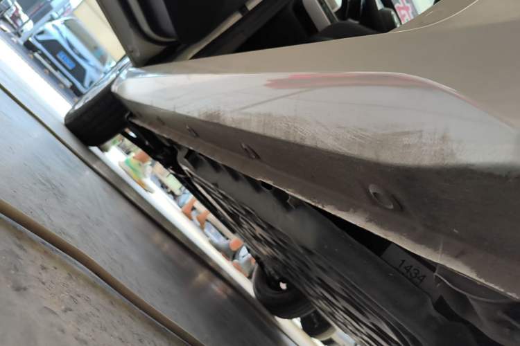 Used Wuling Hongguang MINIEV 2024 3rd Generation 215km Youth Edition Left Side Sill
