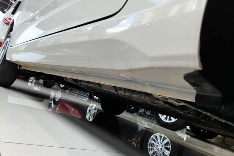 Used Wuling Hongguang MINIEV 2024 3rd Generation 215km Youth Edition Left Side Sill